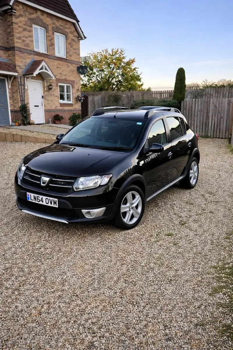 Usado Dacia Sandero Lauréate 2014 Preto Citadino