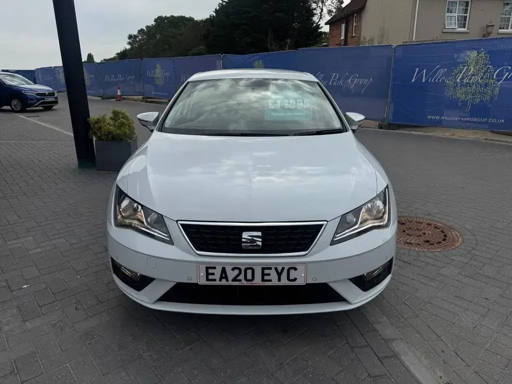 Used Seat Leon SE Dynamic 2020 White Hatchback