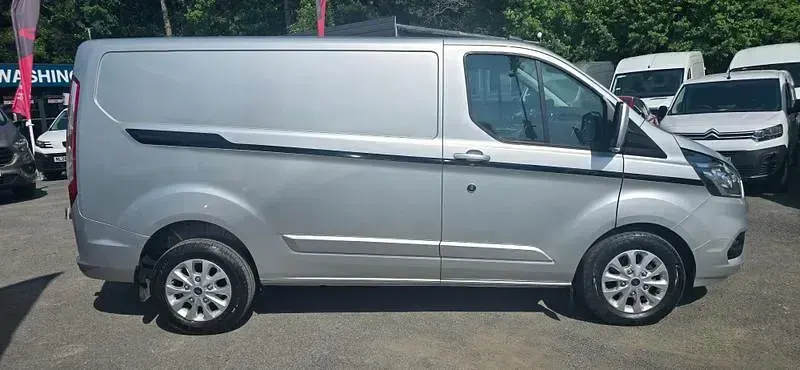 Used Ford Transit Custom Limited 130 HP (95 kW) 2021 Silver Van