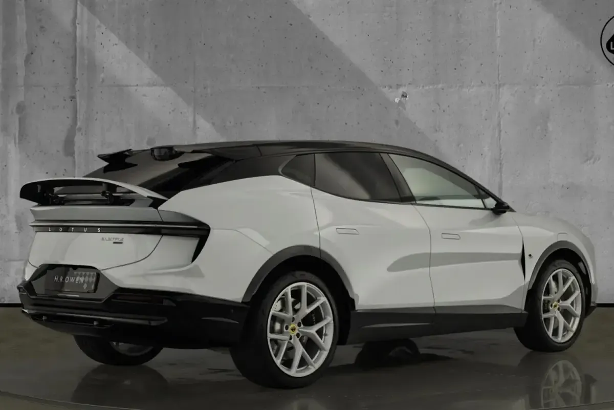 New Lotus Eletre 450 kW (612 HP) 2026 White SUV