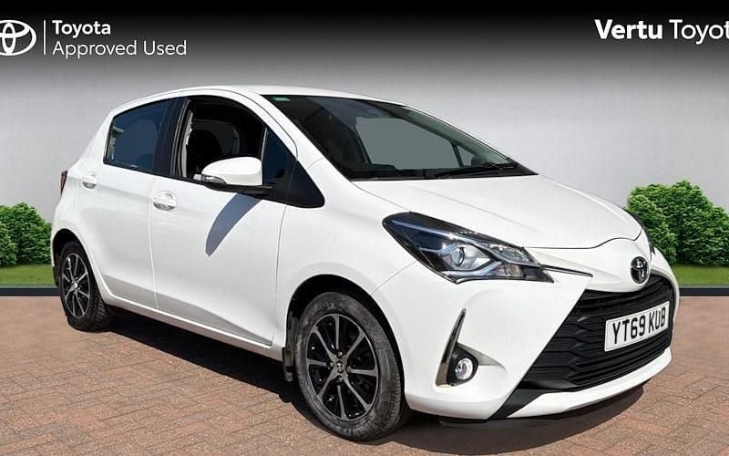 Used Toyota Yaris 72 HP (52 kW) 2019 Hatchback