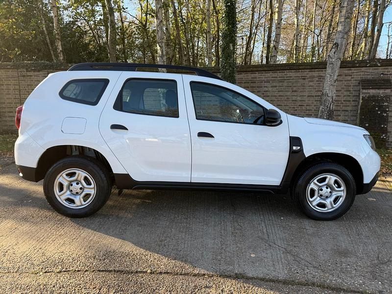 Used Dacia Duster Essentiel 2019 White Hatchback