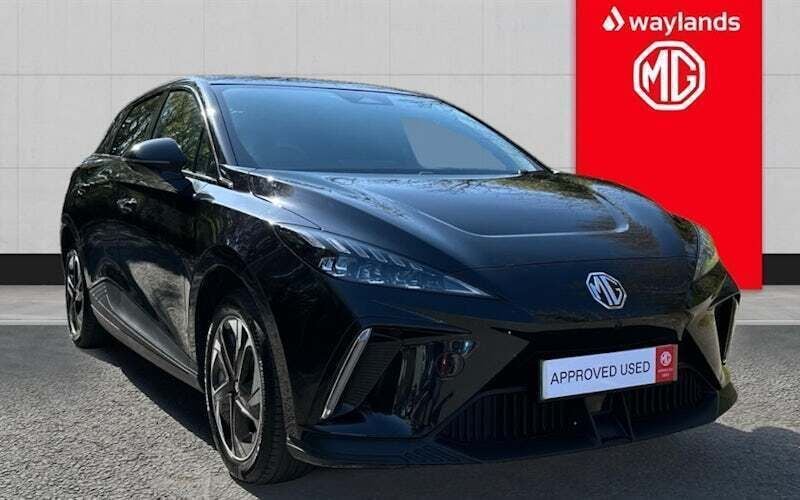 Used 2024 MG MG4 EV Trophy Hatchback | £16,341 (Good price) - Image 1/4