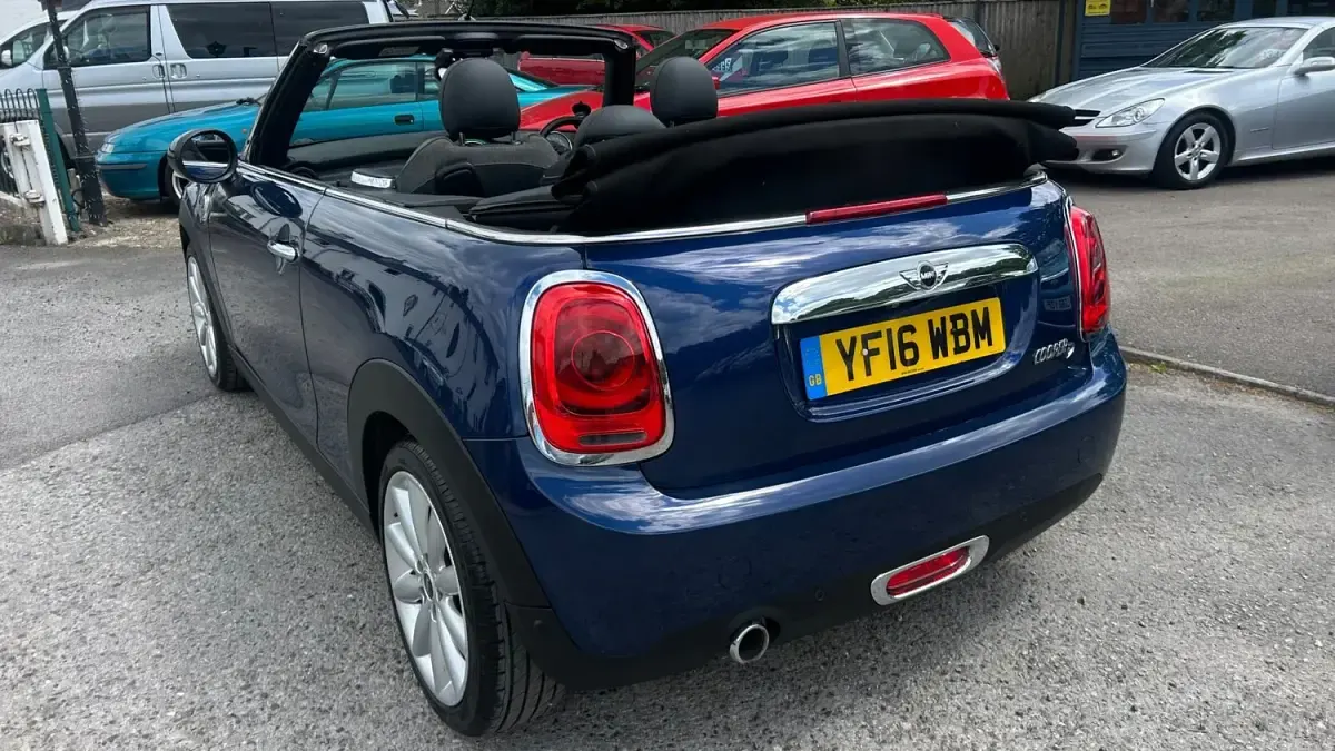 Used Mini Cooper D Cabriolet 2016 Blue Cabriolet