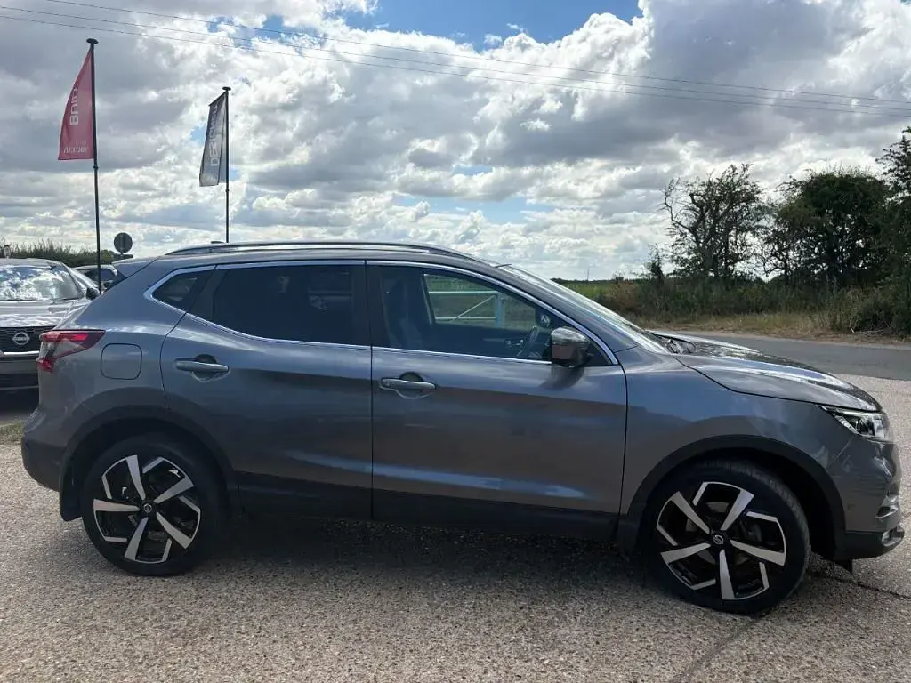 Used Nissan Qashqai Tekna 2019 Grey SUV