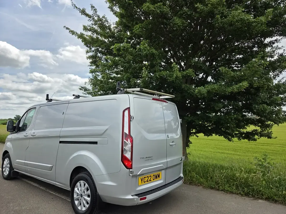 Used Ford Transit Custom Limited 130 HP (95 kW) 2022 Silver Van