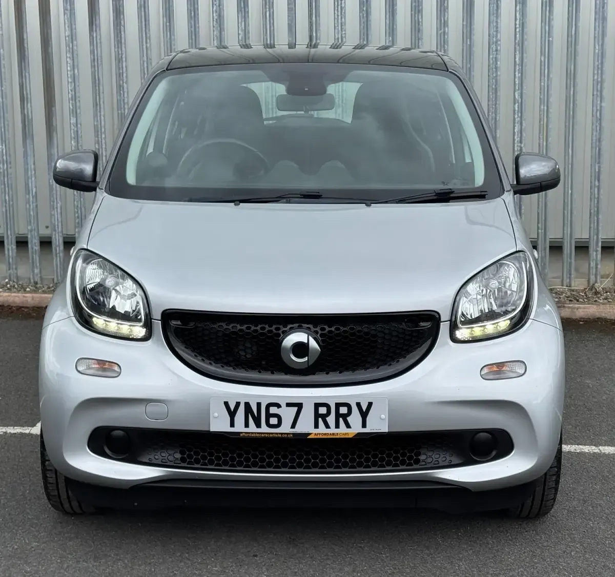 Used Smart ForFour Premium 71 HP (52 kW) 2017 Grey Hatchback