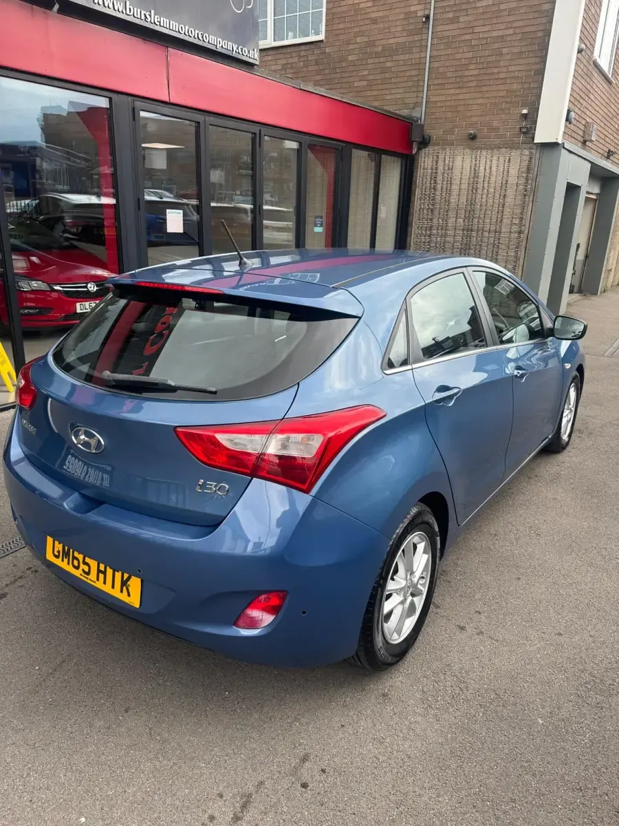 Used Hyundai i30 SE 110 HP (80 kW) 2015 Blue Hatchback
