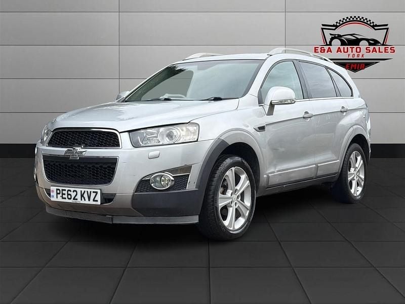 Used Chevrolet Captiva LTZ 2013 Silver SUV