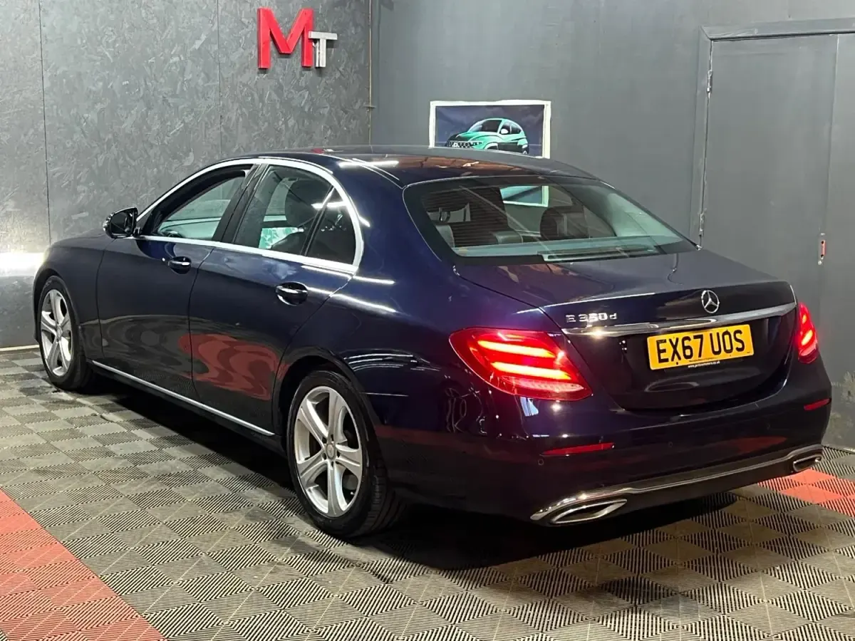 Usado Mercedes E350 SE 258 HP (189 kW) 2017 Azul Sedan