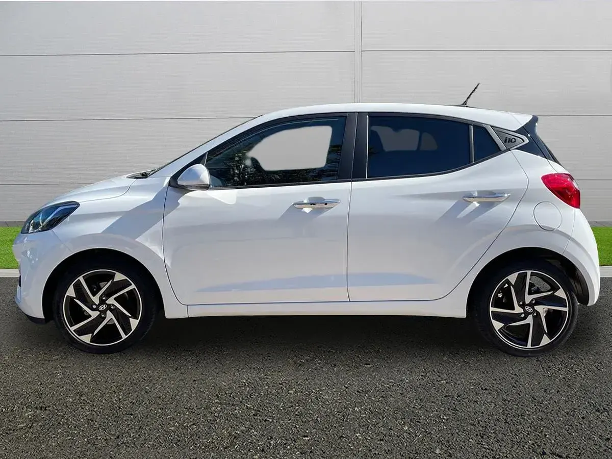 Used Hyundai i10 Premium 79 HP (58 kW) 2026 White Hatchback