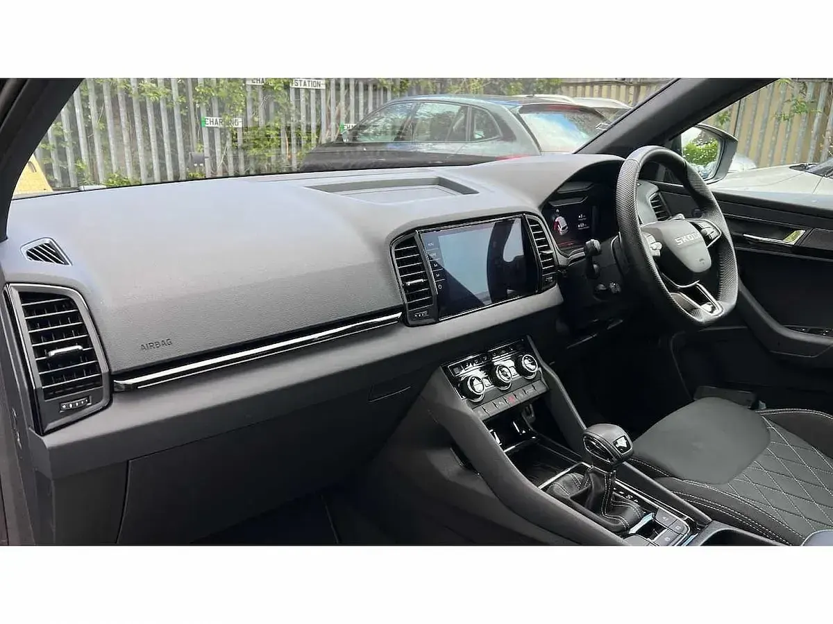 Used Skoda Karoq SportLine 110 HP (80 kW) 2025 Black magic pearl effect SUV