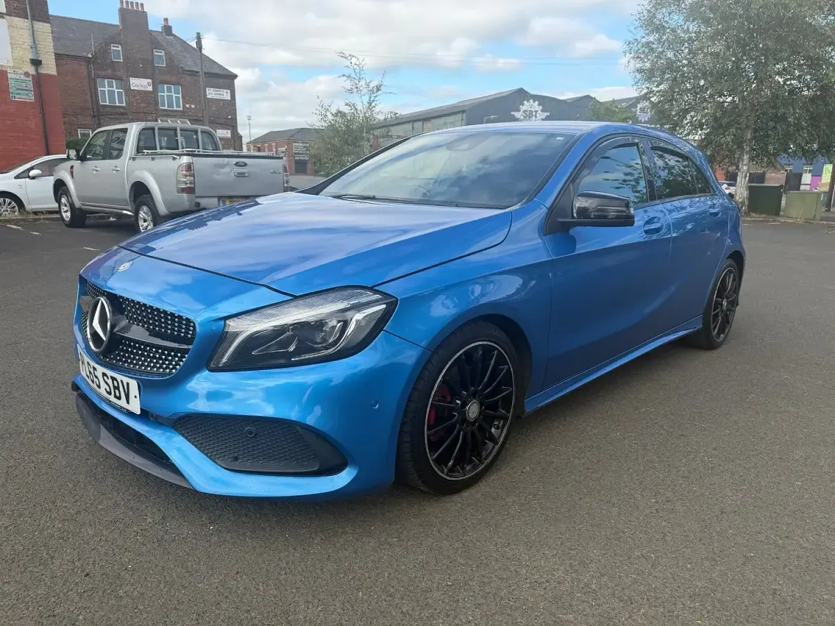 Used Mercedes A200 AMG Line Premium 134 HP (98 kW) 2016 Blue Hatchback