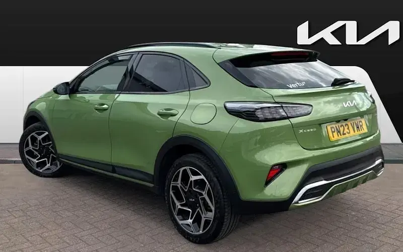 Usado Kia XCeed GT-Line 160 HP (117 kW) 2023 Verde SUV