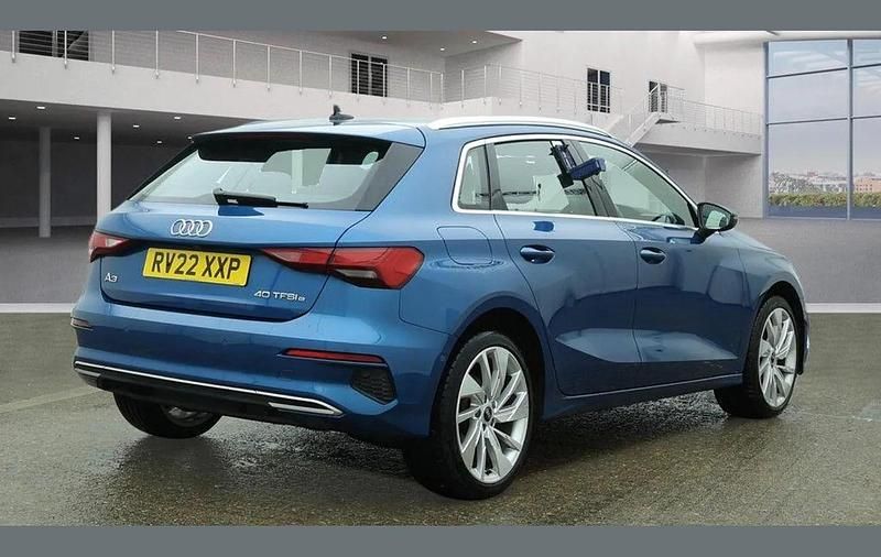 Used Audi A3 e-tron Sport 200 HP (147 kW) 2022 Blue Hatchback