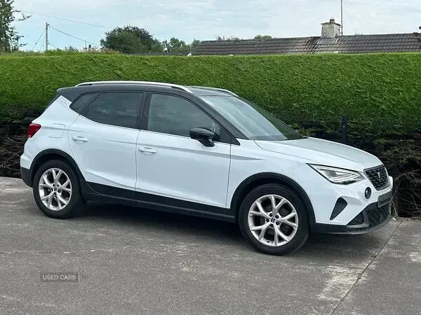 Used Seat Arona FR 110 HP (80 kW) 2023 White SUV