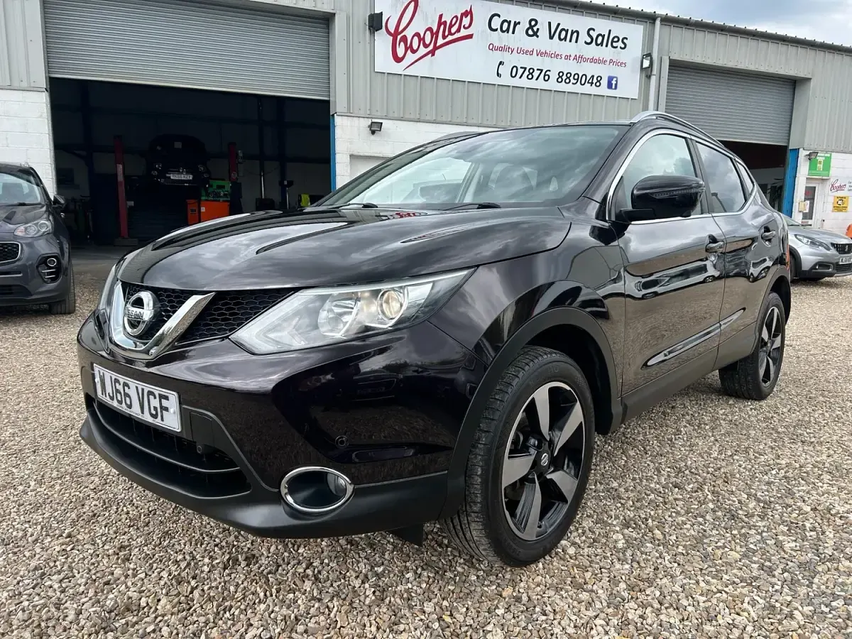 Used Nissan Qashqai N-TEC 130 HP (95 kW) 2016 Black SUV