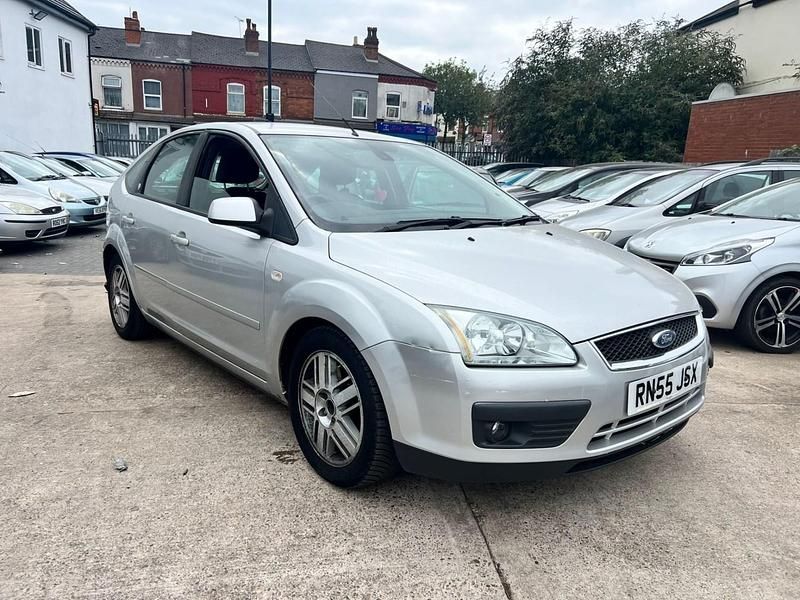 Silver Used 2006 Ford Focus Ghia Hatchback | £1,099 (Super price) - Image 1/4