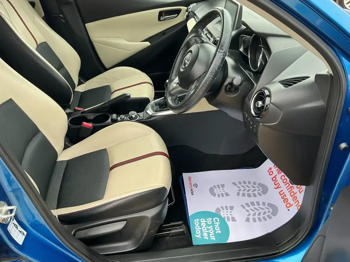 Used Mazda 2 Inclusive 90 HP (66 kW) 2015 Blue Hatchback