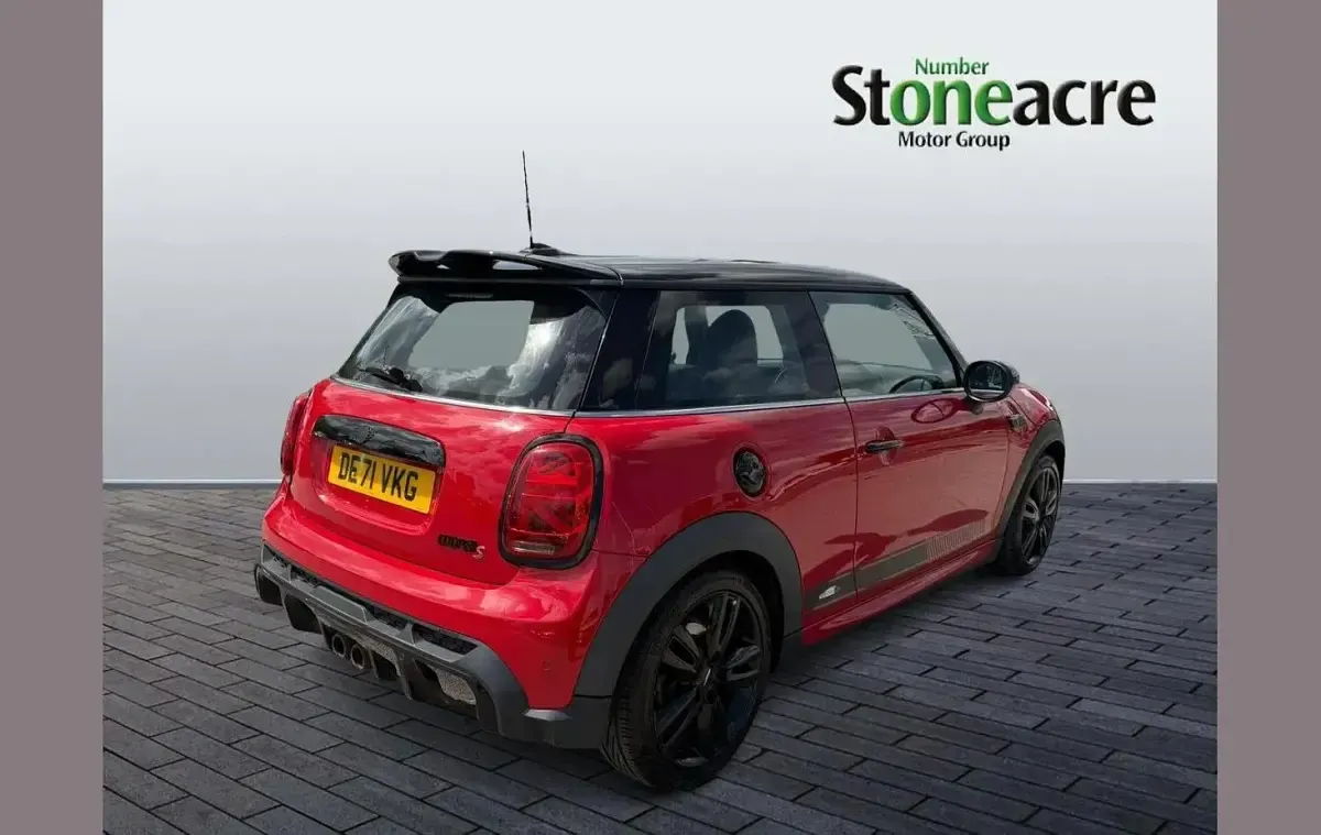 Used Mini Cooper S Sport 176 HP (129 kW) 2021 Red Hatchback