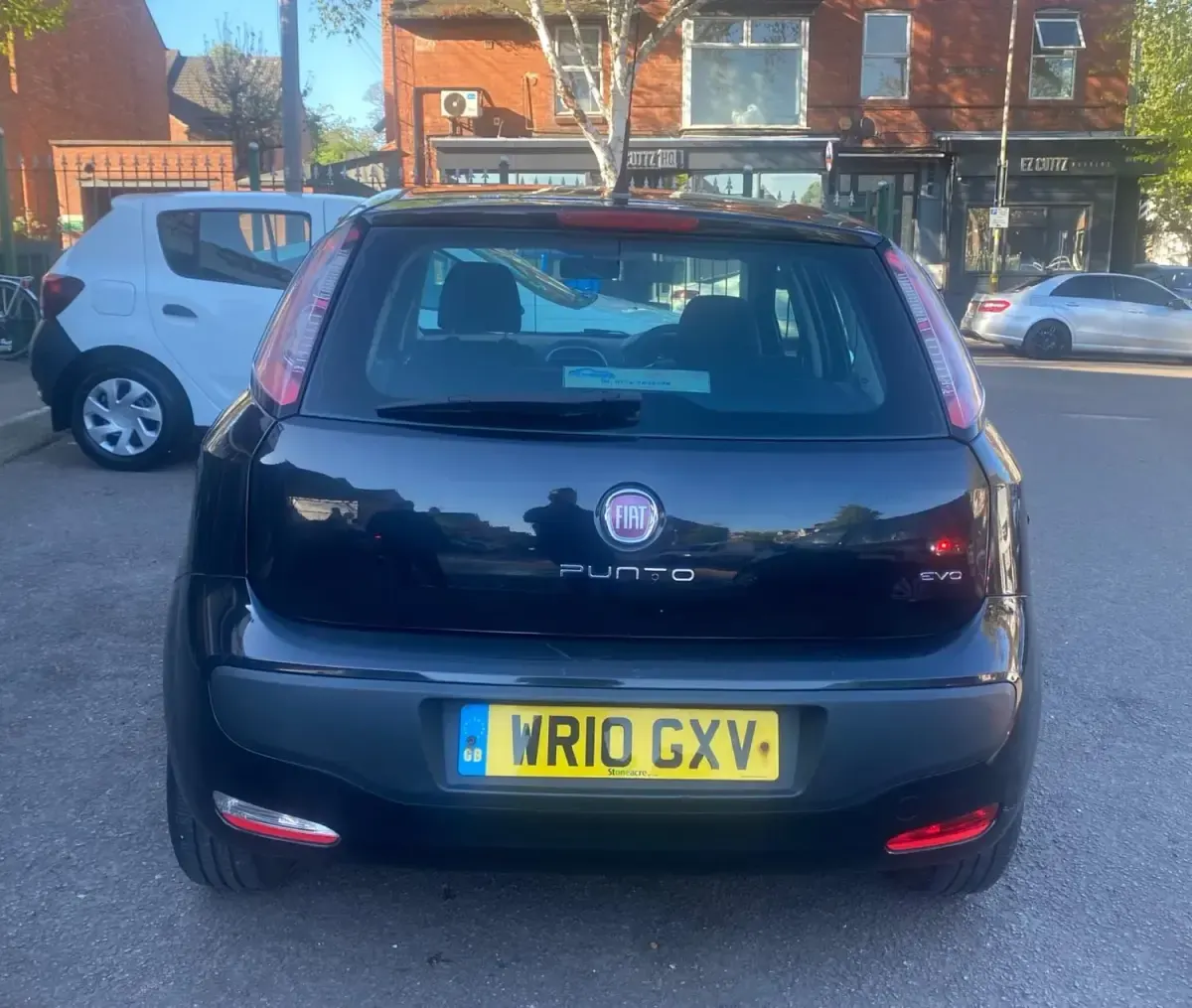 Usado Fiat Punto Evo Active 77 HP (56 kW) 2010 Preto Citadino