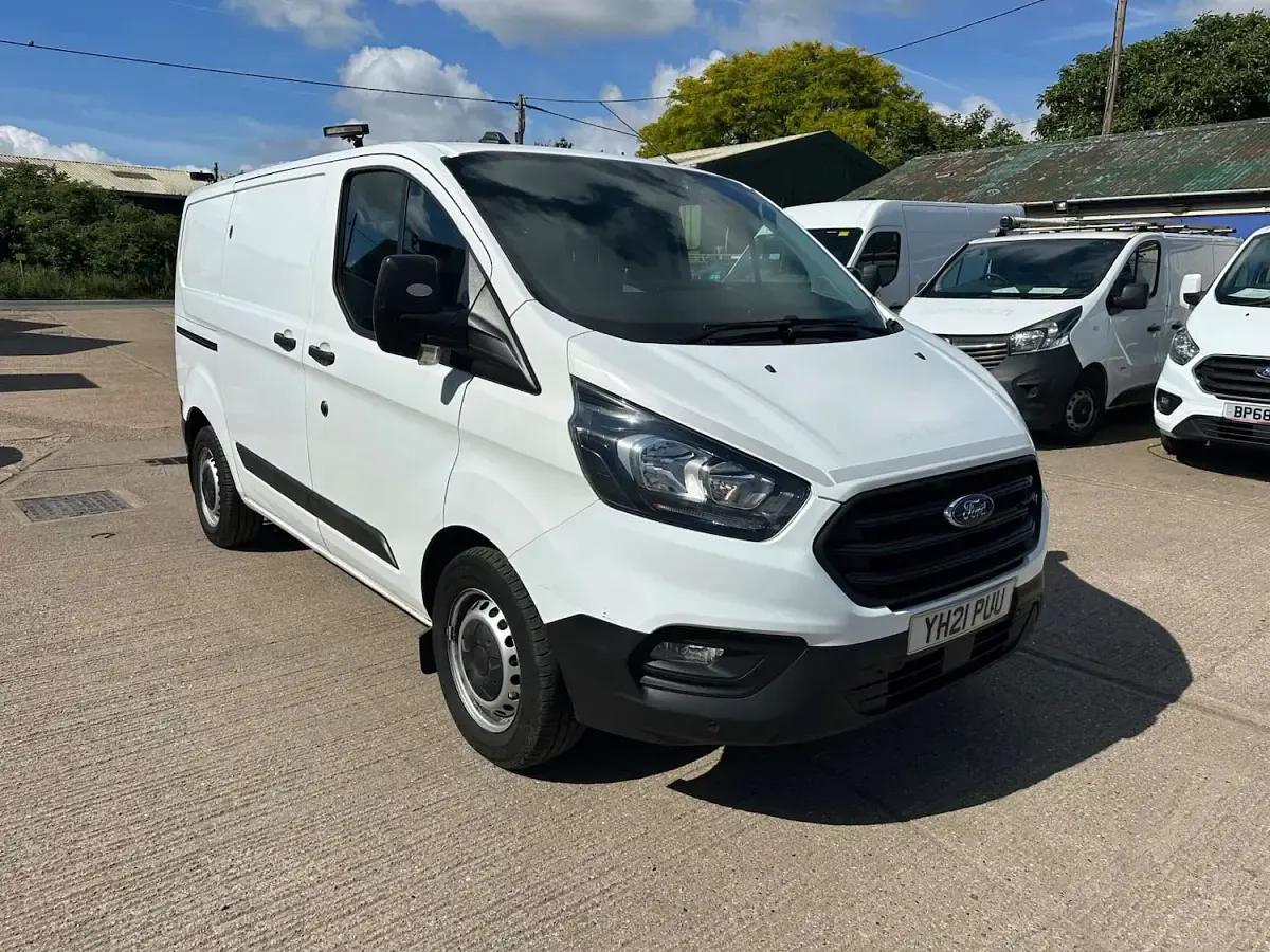 Used Ford Transit Custom 105 HP (77 kW) 2021 White Van