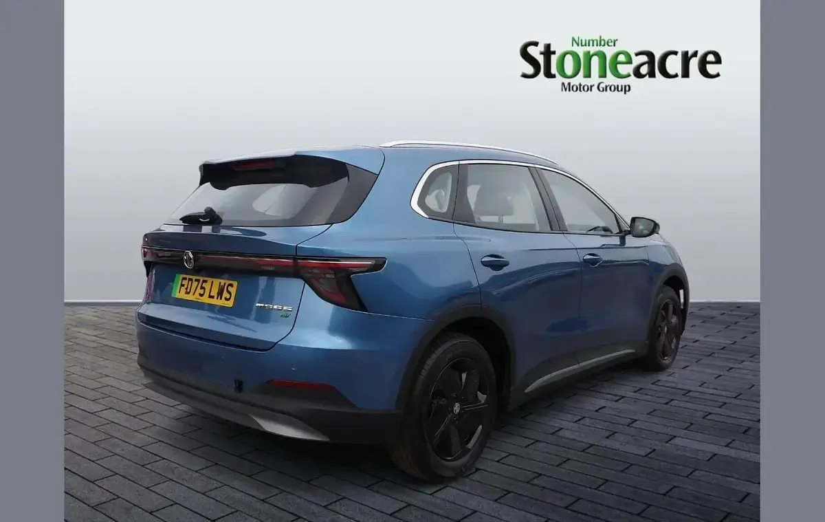 New MG MG5 EV SE 125 kW (170 HP) 2025 Blue Estate