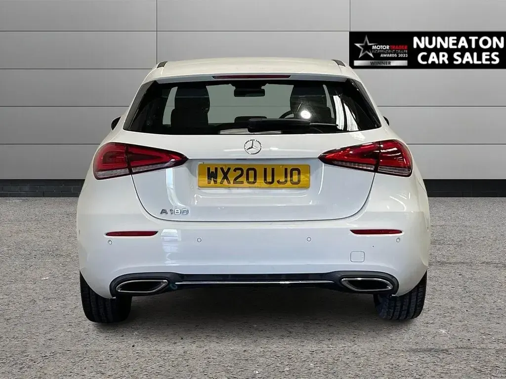 Used Mercedes A180 Executive 136 HP (100 kW) 2020 White Hatchback