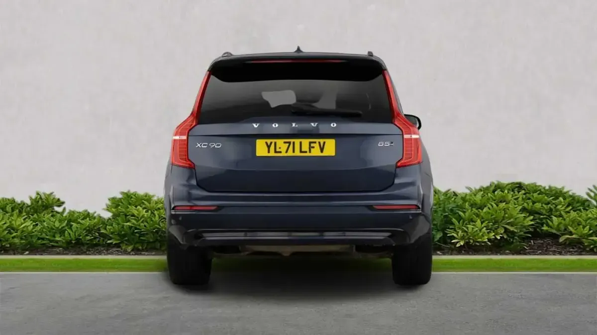 Used Volvo XC90 R-Design Pro 250 HP (183 kW) 2022 Blue SUV