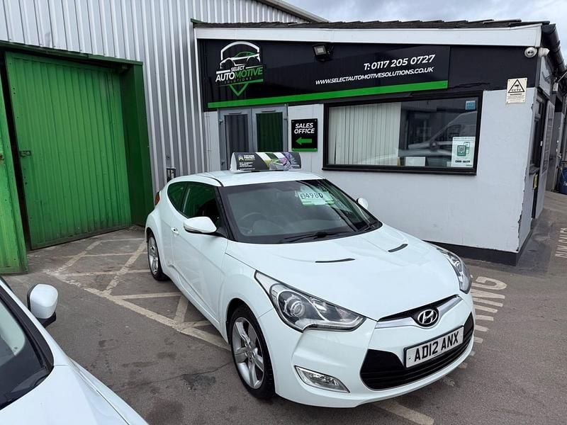 Used Hyundai Veloster 140 HP (102 kW) 2012 White Coupe