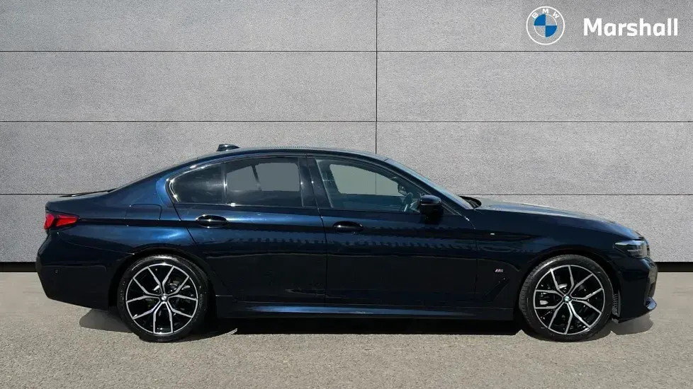 Used BMW 520 M Sport 187 HP (137 kW) 2021 Black Sedan