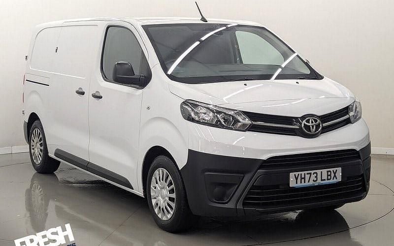 White Used 2023 Toyota Proace Van | £15,490 (Fair price) - Image 1/4