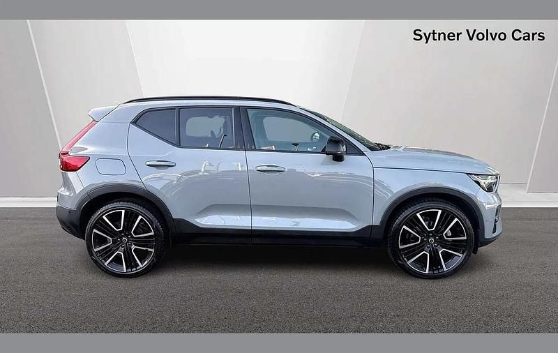 Used Volvo XC40 Ultra 161 HP (118 kW) 2025 Grey SUV