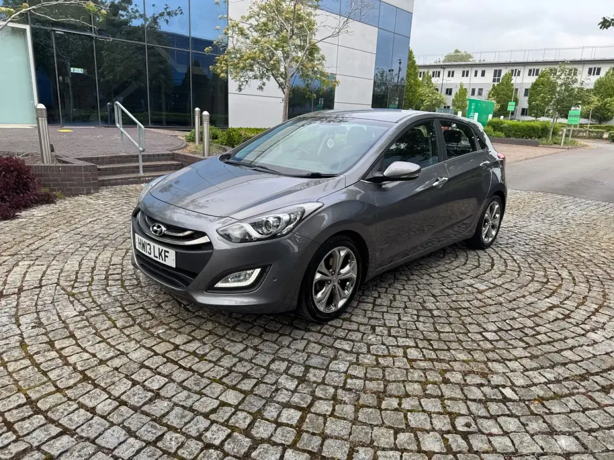 Second-hand Hyundai i30 Premium 2013 Gri Hatchback