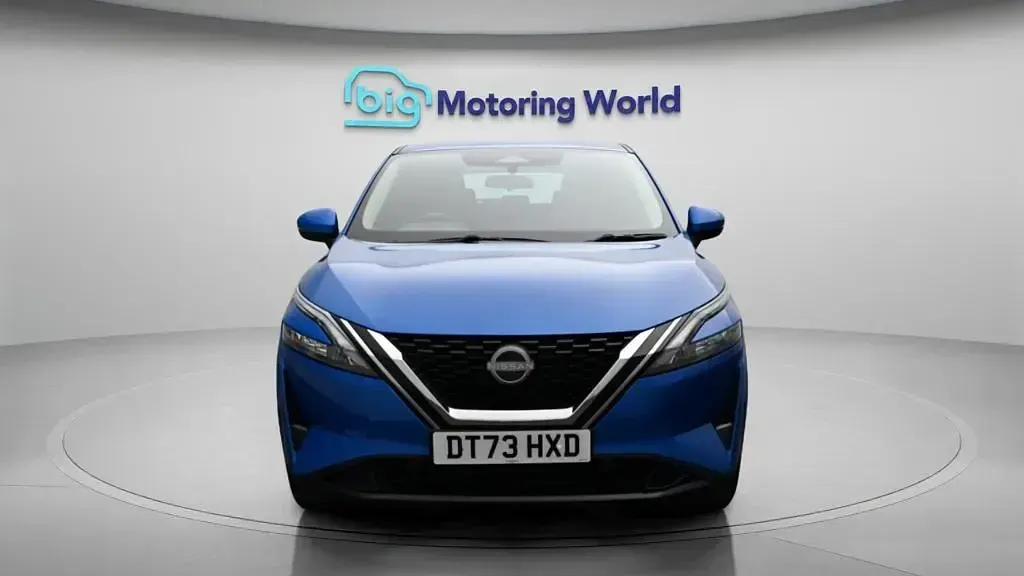 Used Nissan Qashqai Acenta Premium 140 HP (102 kW) 2024 Blue SUV