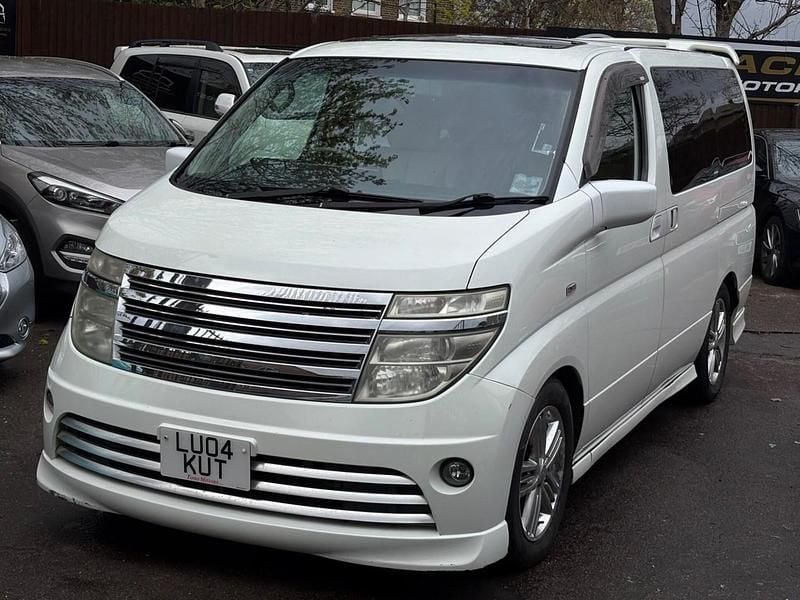 Used Nissan Elgrand 2017 White