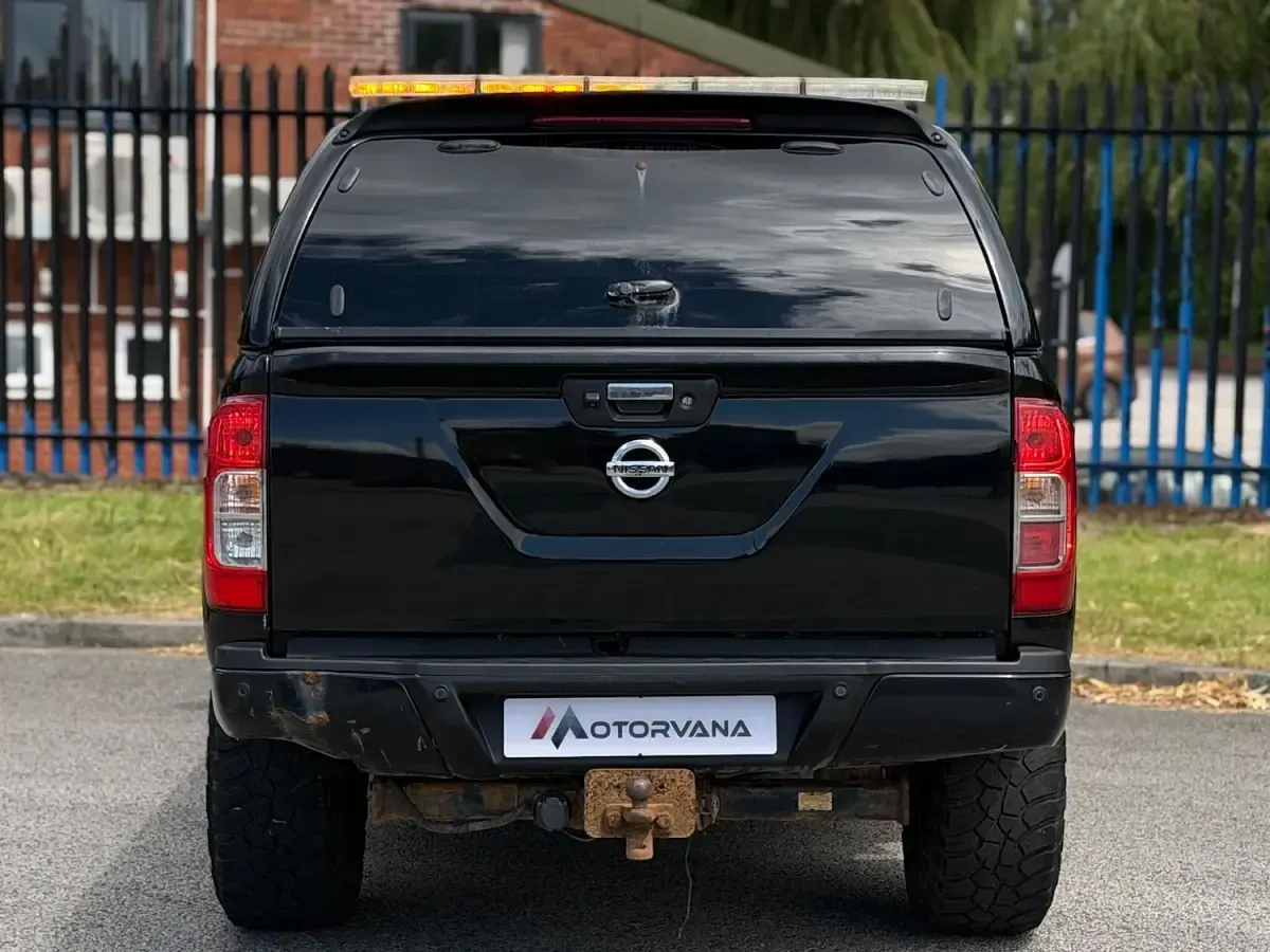Used Nissan Navara 190 HP (139 kW) 2019 Black Pickup