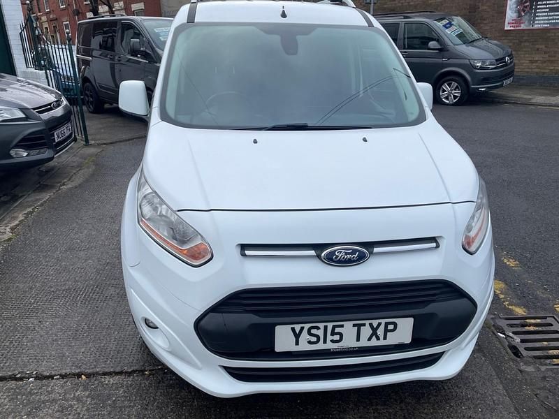 Used Ford Transit Connect Limited 2015 White MPV