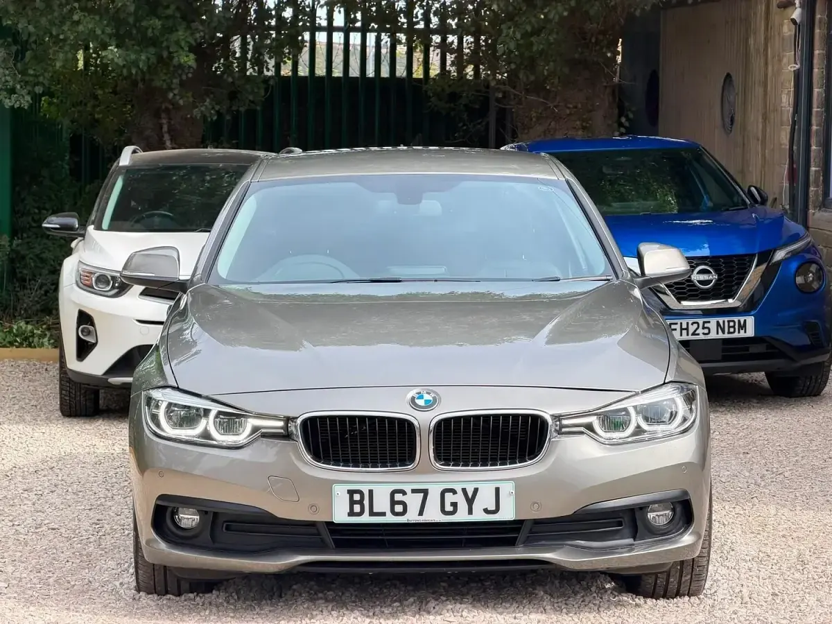 Used BMW 320 Comfort Edition 2017 Silver Sedan