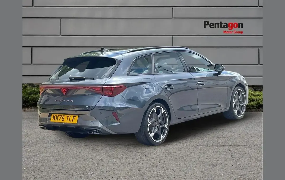 New Cupra Leon 147 HP (108 kW) 2026 Grey Estate
