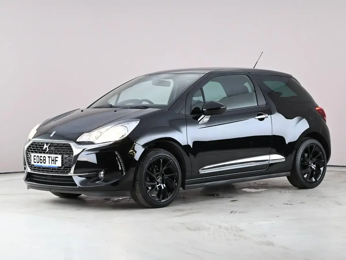 Used DS Automobiles DS3 Connected Chic 2018 Black Hatchback