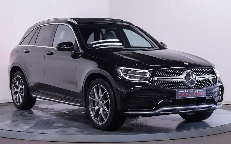 Used 2022 Mercedes E300 AMG Line Premium Estate | £36,421 (Good price) - Image 1/4