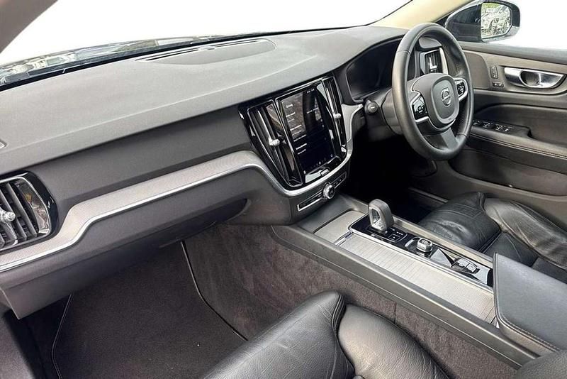 Used Volvo S60 Plus 250 HP (183 kW) 2022 Black stone Sedan