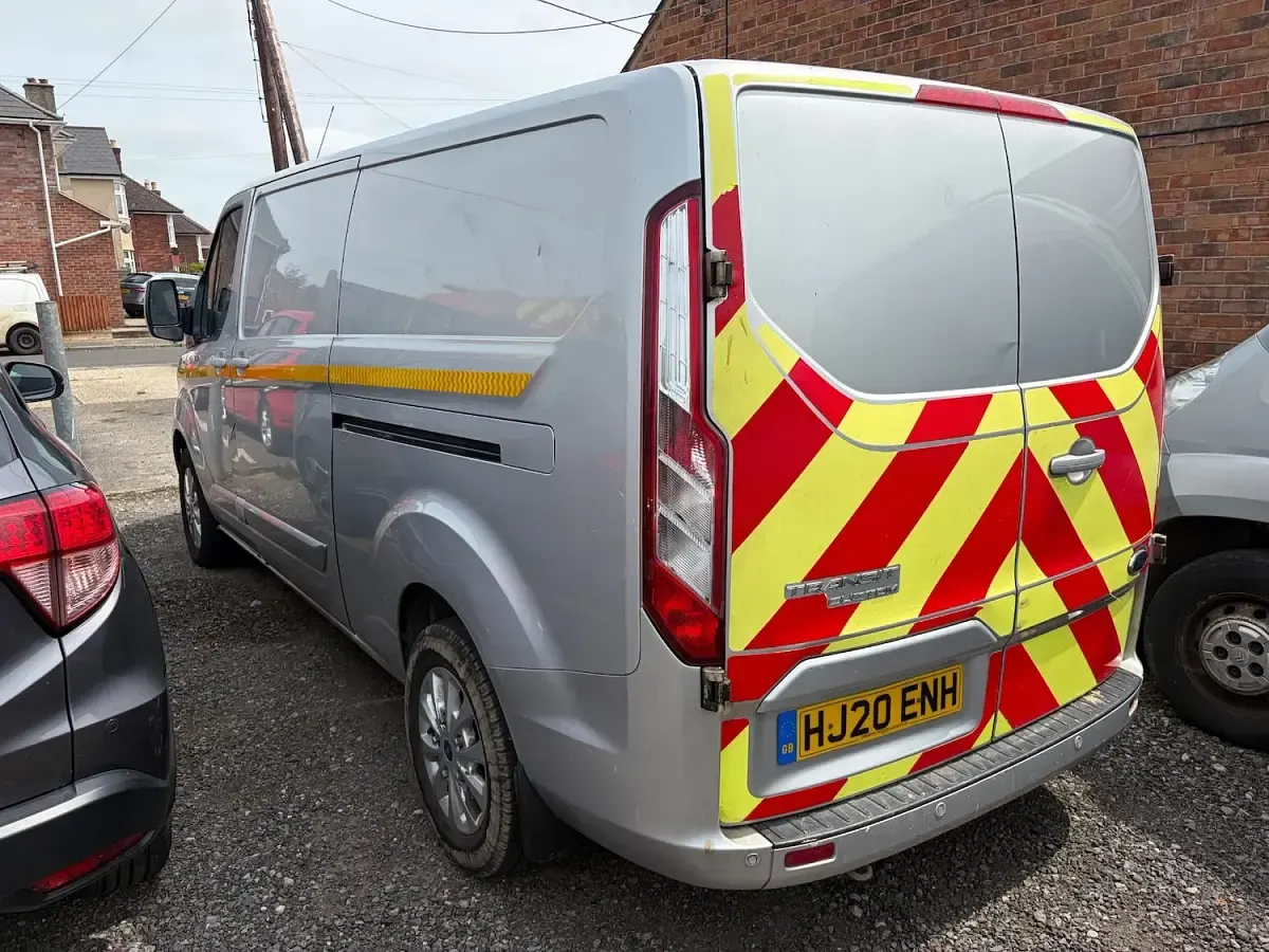 Used Ford Transit Custom Limited 130 HP (95 kW) 2020 Silver Van