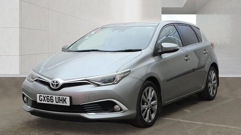 Used Toyota Auris 116 HP (85 kW) 2016 Grey Hatchback