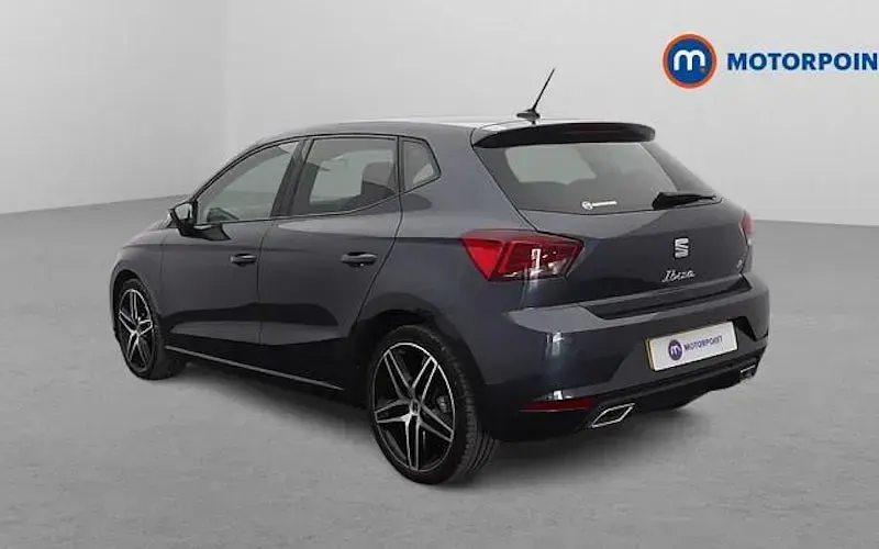 Usado Seat Ibiza FR 110 HP (80 kW) 2022 Cinzento Citadino