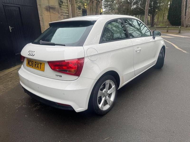 Used Audi A1 Sport 95 HP (69 kW) 2018 White Hatchback