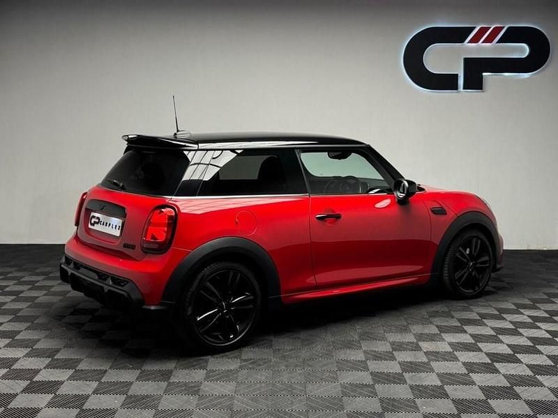 Used Mini Cooper Hatch 136 HP (100 kW) 2021 Red Hatchback
