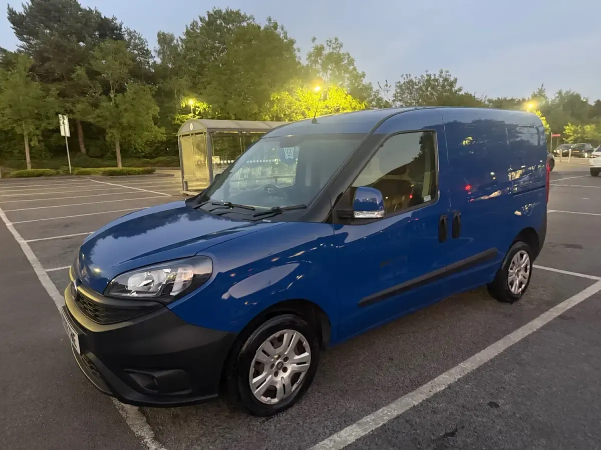Used Fiat Doblò 2019 Blue MPV