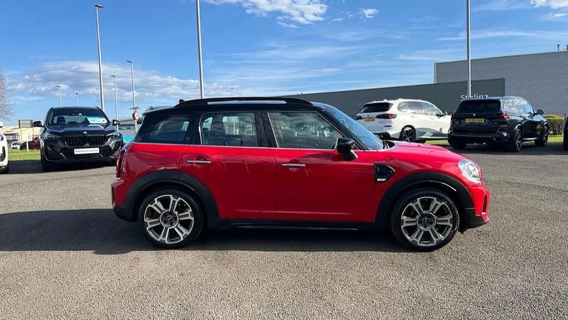Usado Mini Cooper Countryman Exclusive 134 CV (98 kW) 2022 Rojo SUV